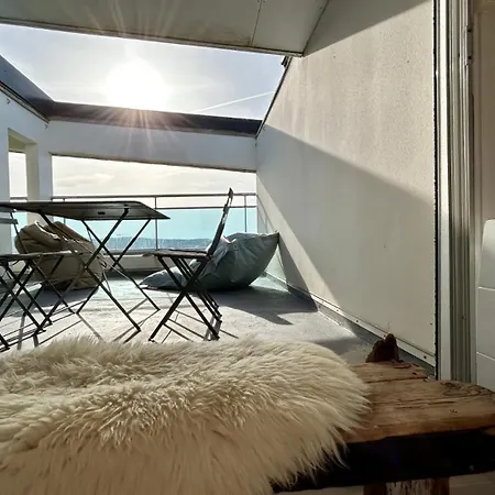 Les Pieds Dans L'eau Apartment